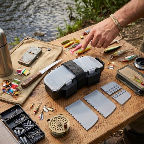VBESTLIFE Fishing Tackle Box Waist Pack, Plastic Fishing Waist Box with Removable Dividers and Belt for Shore Wading Bait Hook Lure Storage Organization