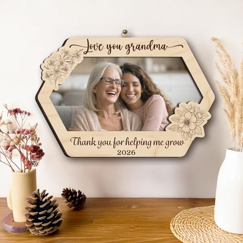 Personalized Picture Wooden Floral Frame for Mother's Day, Custom Photo Plaque with Quote & Title, Best Mom Ever Gifts, Sentimental Gifts for Mom, Nana, Grandma, Rustic Family Picture Frame - color: 0. Mom-01
