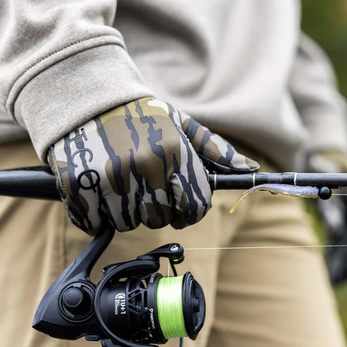 Insulated Helm Fishing Gloves - color: OG Bottomland, size: X-Large