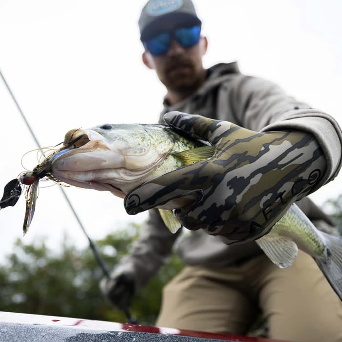 Insulated Helm Fishing Gloves - color: OG Bottomland, size: XX-Large
