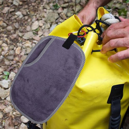 Housoutil 2pcs Quick-Dry Fishing Towels with Clip, Non-Slip Rod Wiping Rag for Tackle Maintenance, Microfiber Camp Fitness Towels for Outdoor Sports, Camping, Boating in Gray and Blue