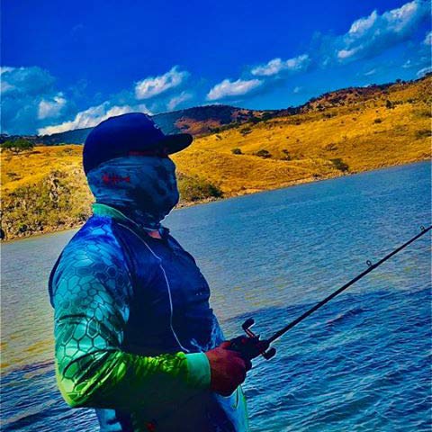 BASSDASH UPF 50+ UV Sun Protection Neck Gaiter Fishing Mask Hunting Kayaking Hiking Cycling Ski Sports - color: Gradient Blue